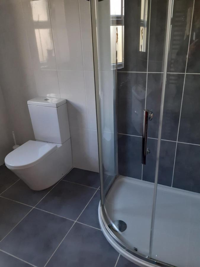 Private Room In Superb House Bed 1 Nobber Exterior foto